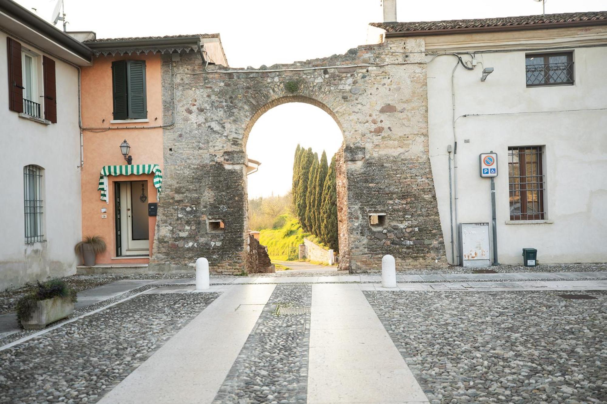 Relais La Rocca Solferino B&B 외부 사진